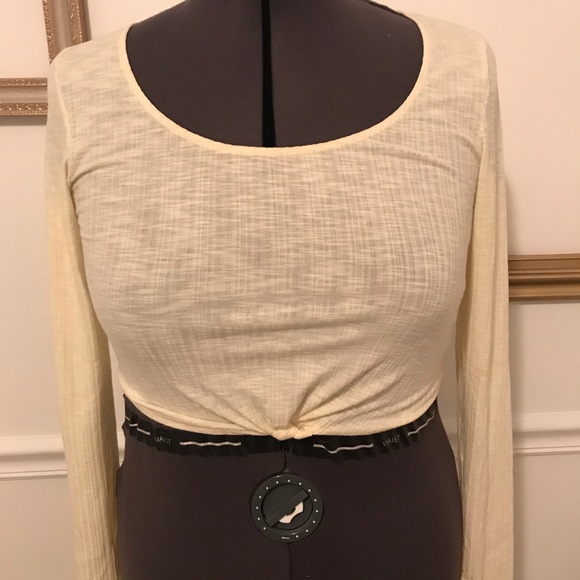 Light Butter Yellow Long Sleeve Crop Top - Picture 1 of 3